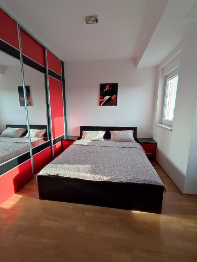 Appartement Apartman Ana à Gradiška Extérieur photo